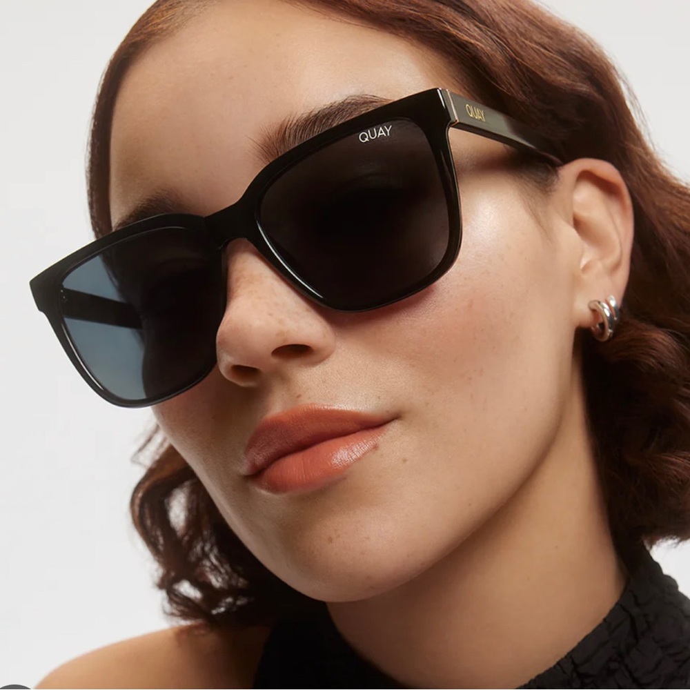 SOLD•••Quay Polarized Wired Oversized Sunglasses 🕶️